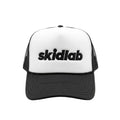 SKIDLAB CORE TRUCKER (FLAT EMBROIDERY)